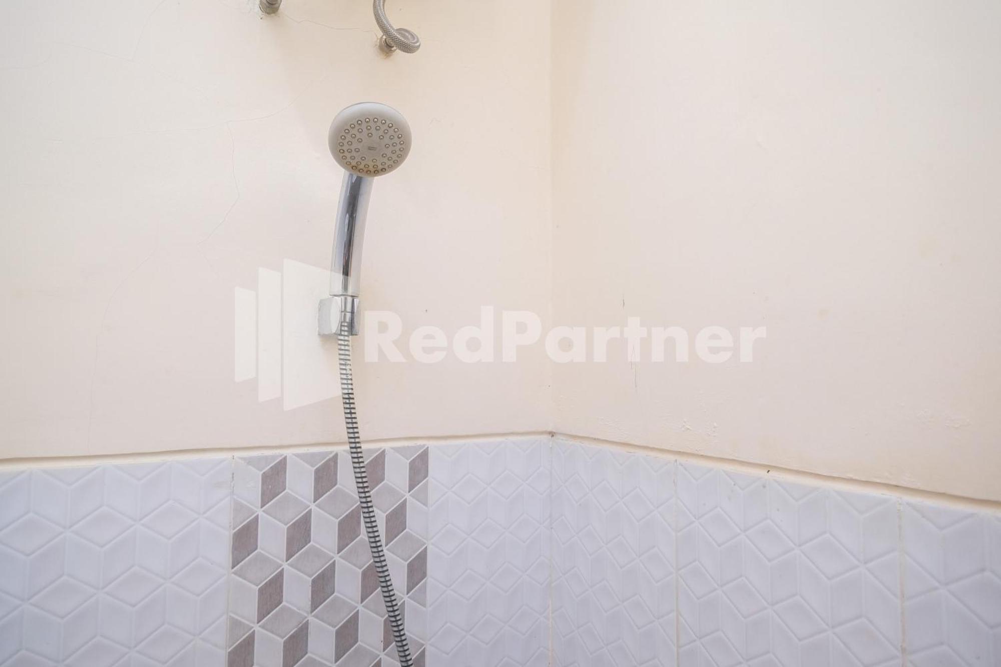Griya Loka 2 Syariah Near Simpang Lima Mitra Reddoorz Hotel Semarang Buitenkant foto