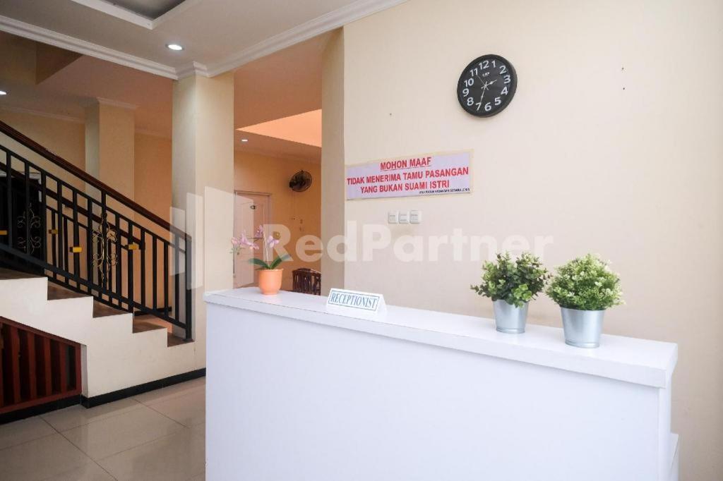 Griya Loka 2 Syariah Near Simpang Lima Mitra Reddoorz Hotel Semarang Buitenkant foto