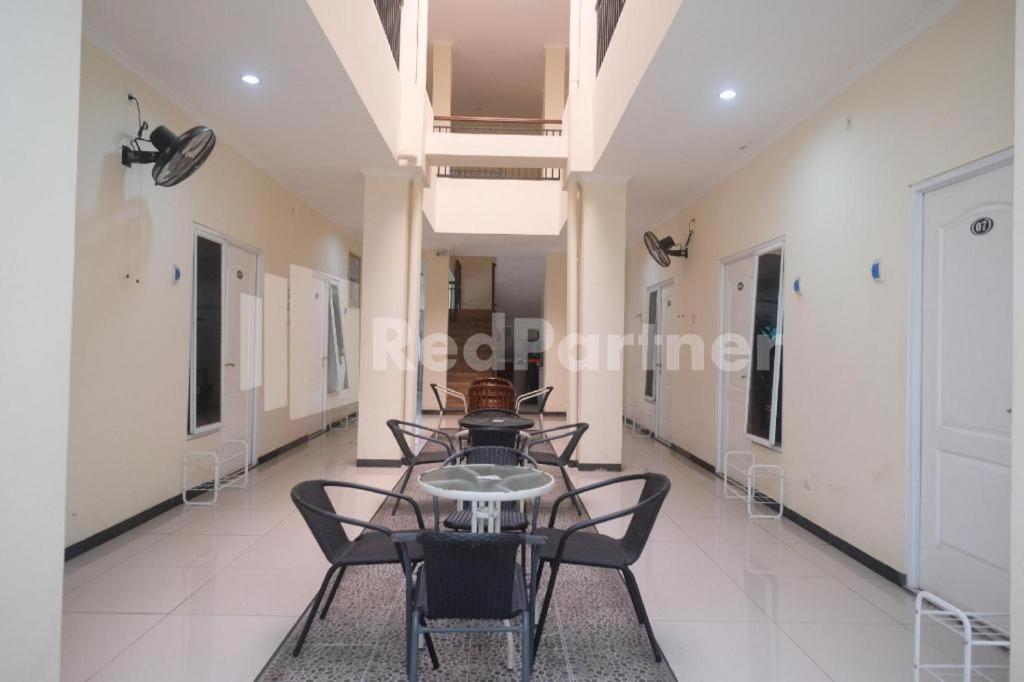 Griya Loka 2 Syariah Near Simpang Lima Mitra Reddoorz Hotel Semarang Buitenkant foto